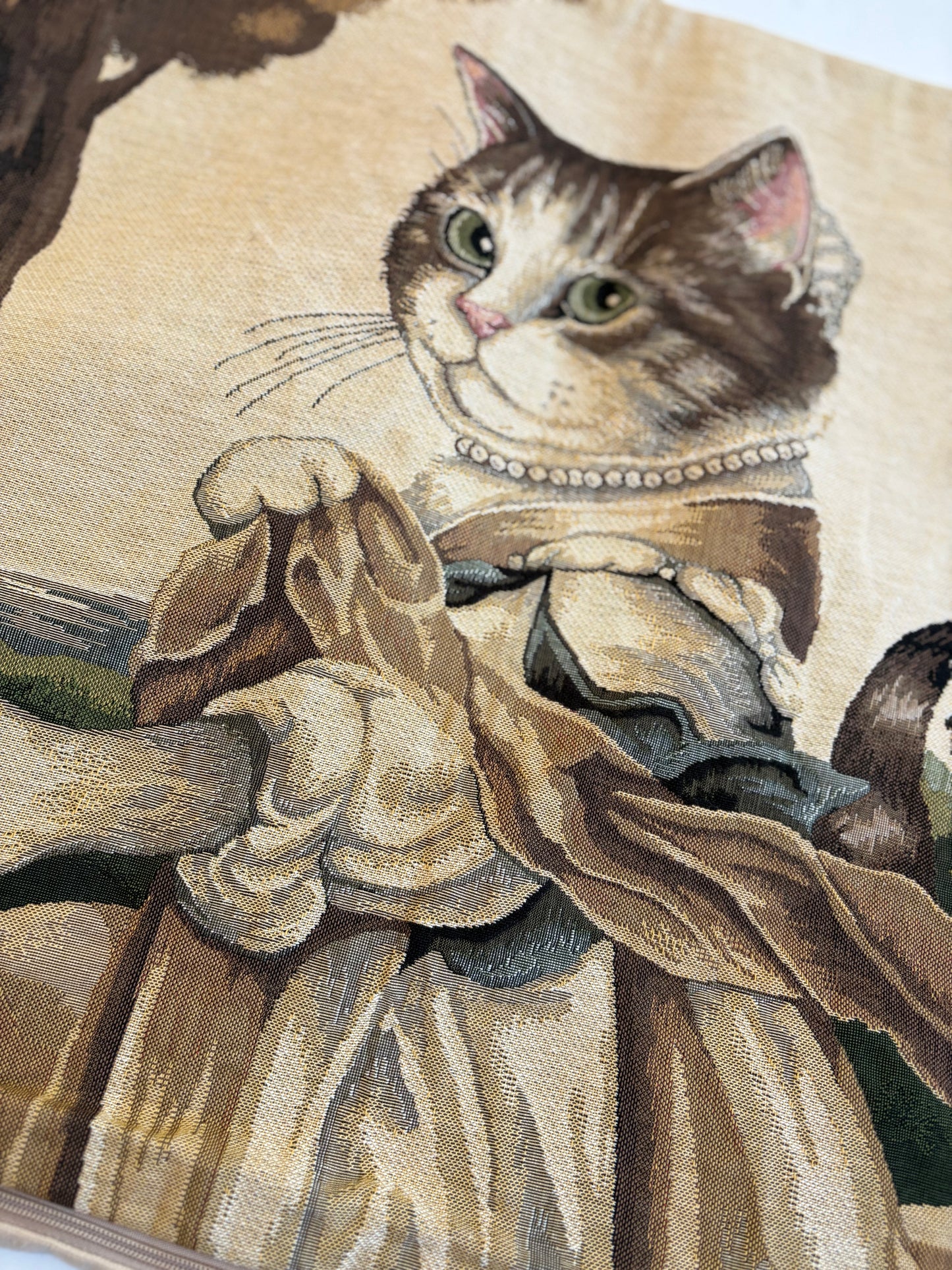 Renaissance Cat Tapestry Cushion Cover with Zipper Enclosure