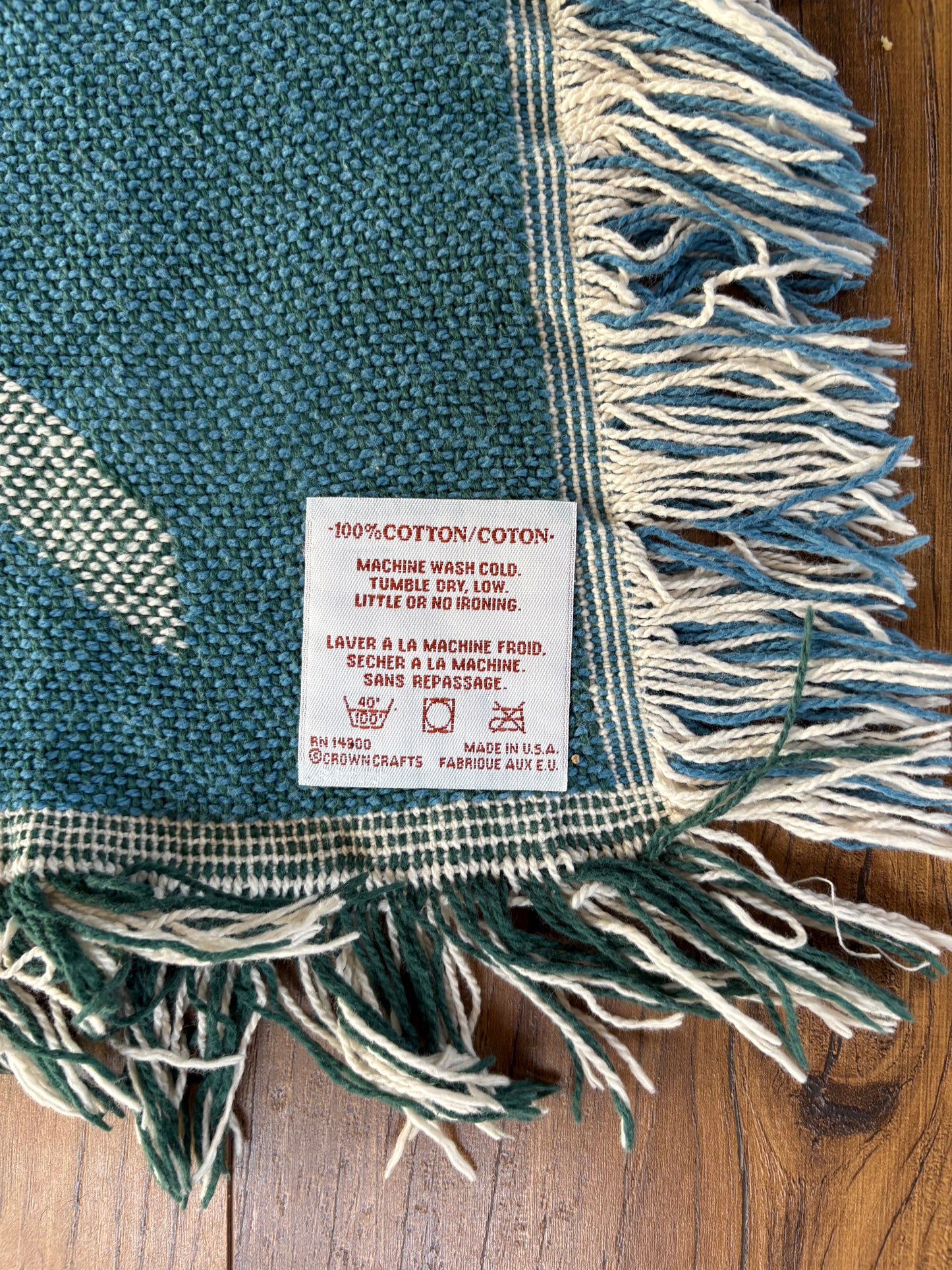 Woven Tapestry Throw Blanket with Bows and Roses