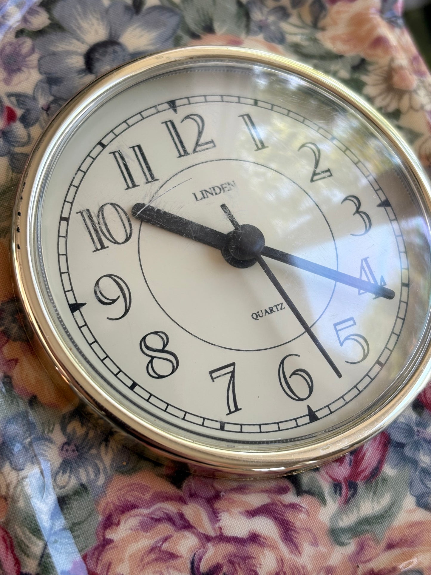 Floral Shelf Clock