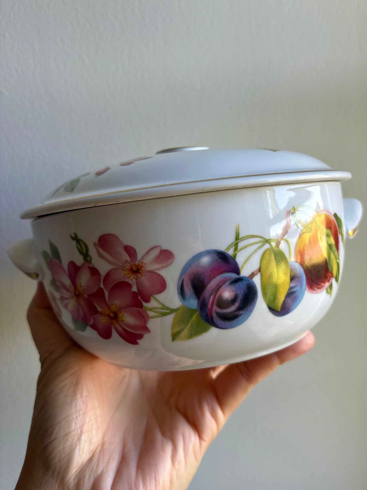 Royal Rochester Lidded Porcelain Casserole Dish