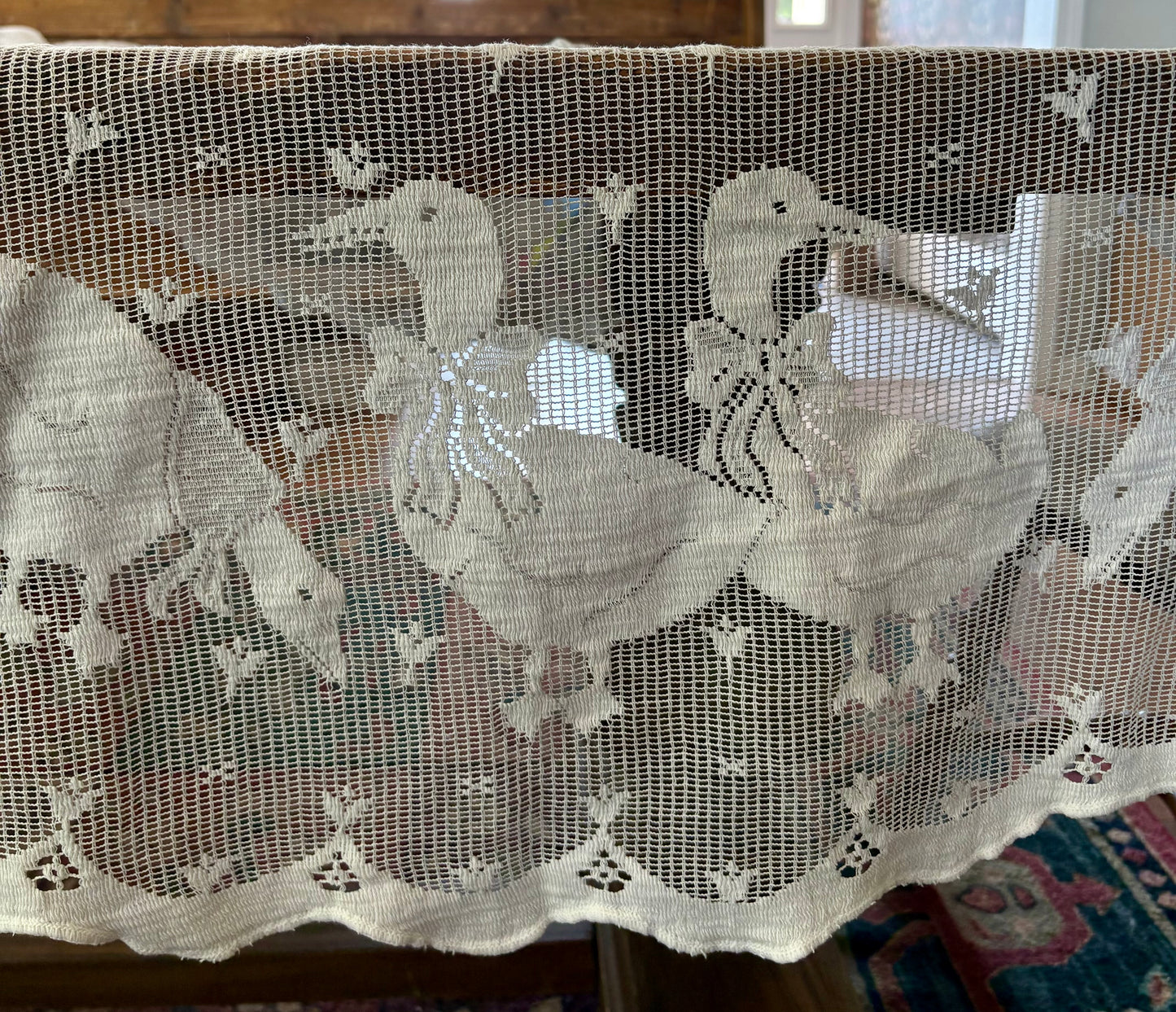 Scalloped Lace Geese Tablecloth