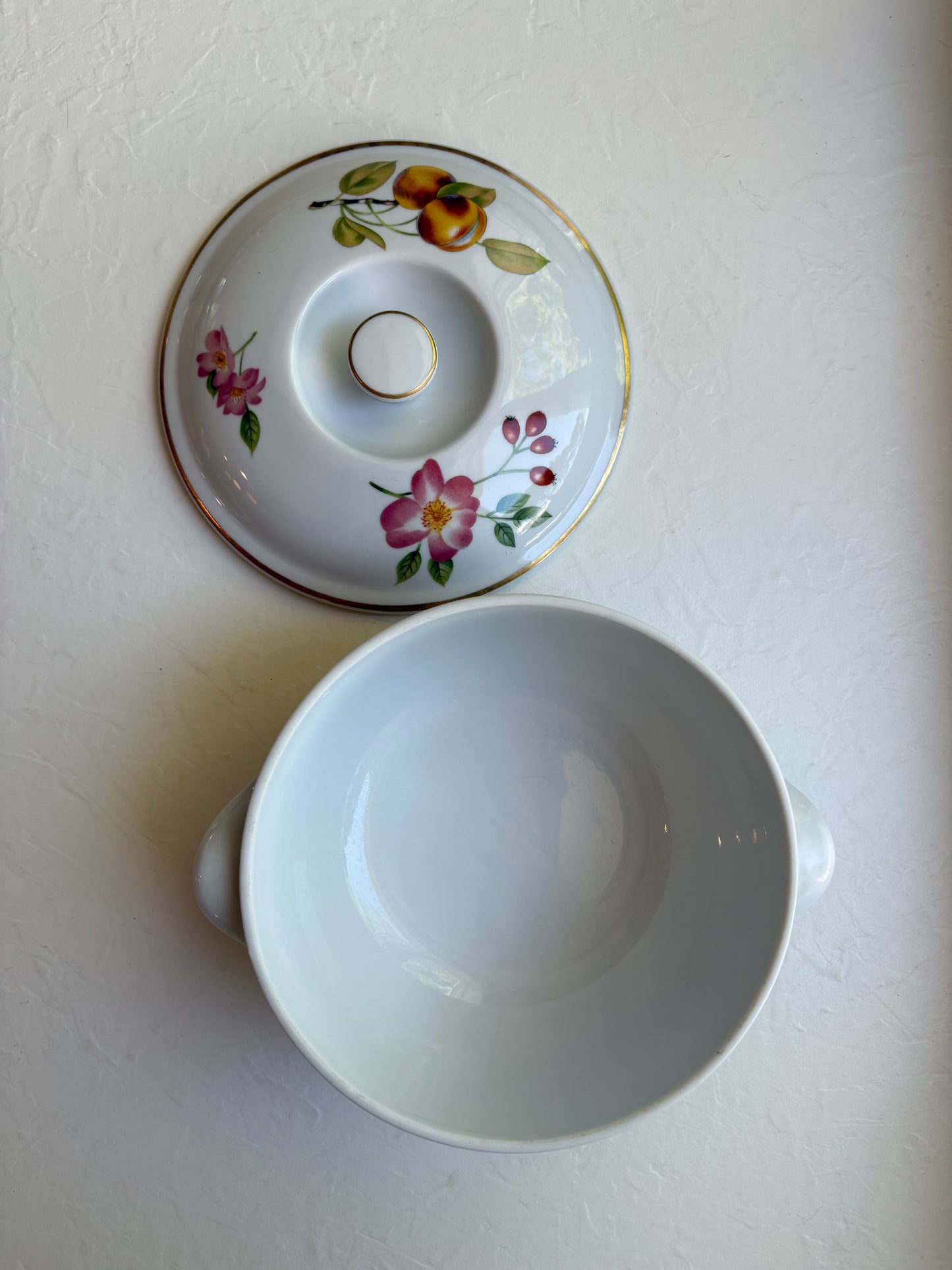 Royal Rochester Lidded Porcelain Casserole Dish