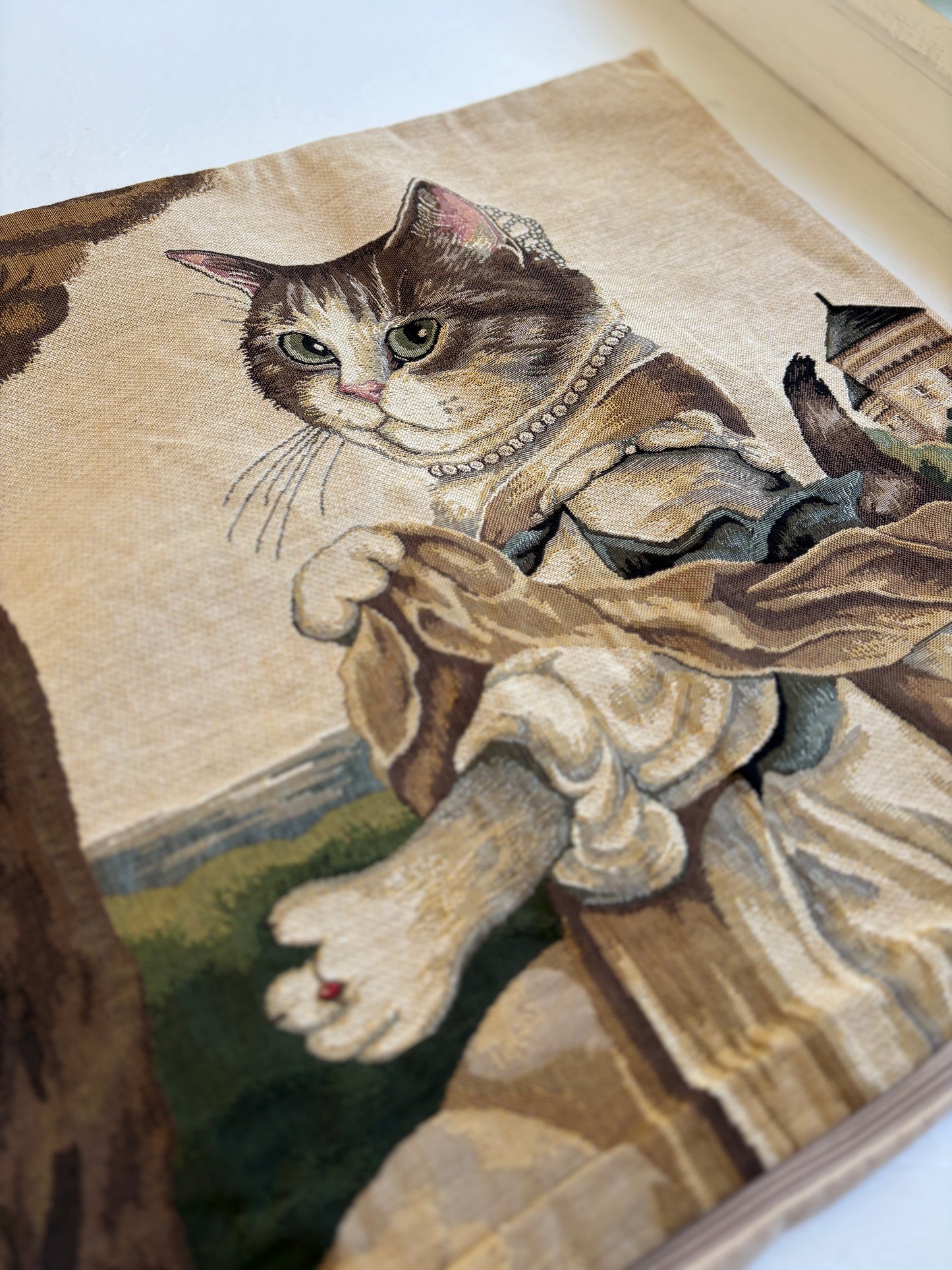 Renaissance Cat Tapestry Cushion Cover with Zipper Enclosure