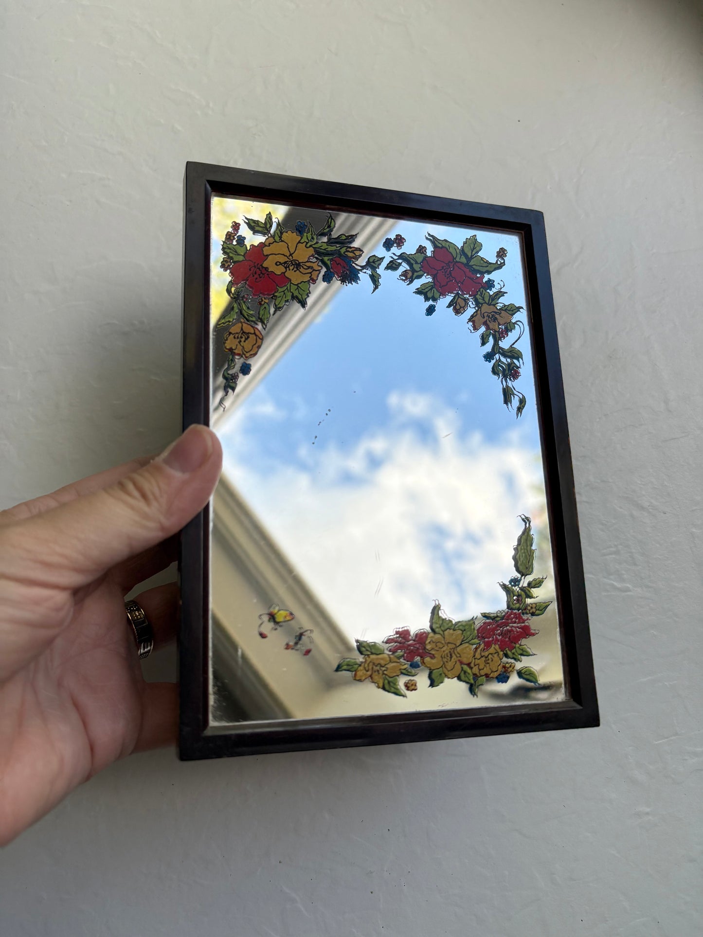 Yap’s Music Box Mirror