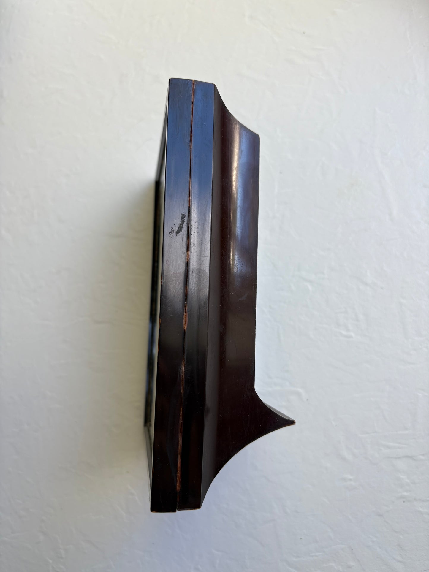 Yap’s Music Box Mirror